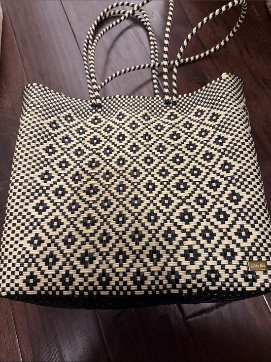 lola Handbags - lola Black and Cream Woven Tote with Geometric Pattern